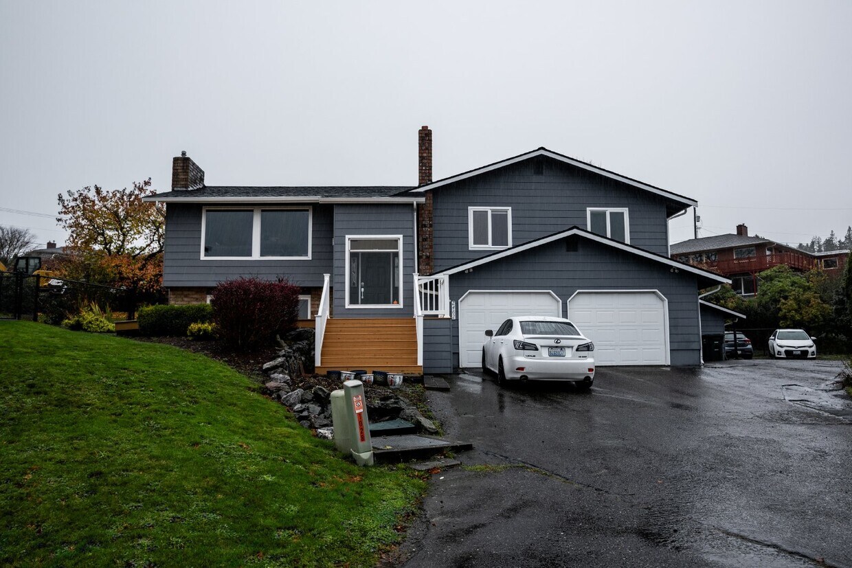 Primary Photo - Downstairs Suite with Private Kitchen & Ba...