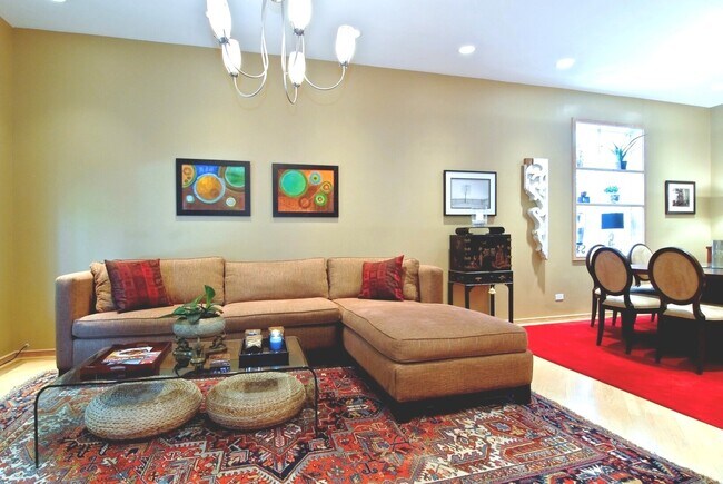 Foto del edificio - 2638 N Burling St