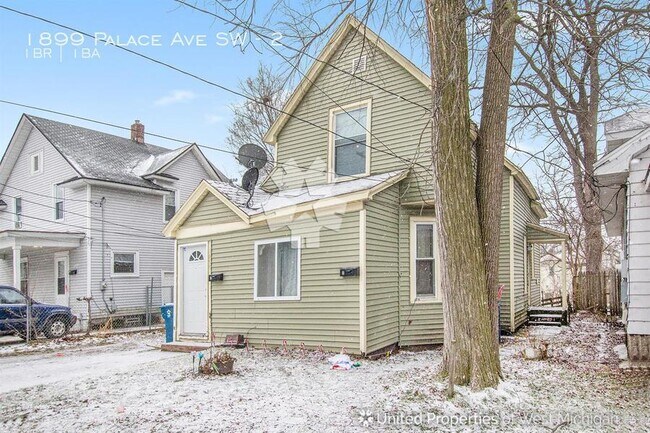 Building Photo - 1899 Palace Ave SW