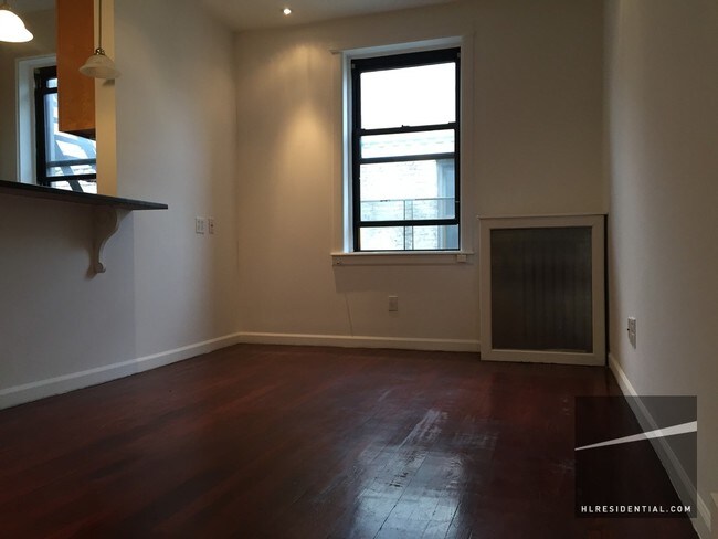 Building Photo - 2115 33rd St