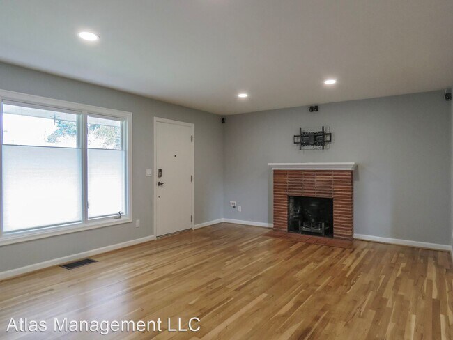 Foto del edificio - 5 br, 2 bath House - 12544 SE Salmon St