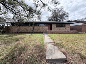 Building Photo - 4103 Goulburn Dr
