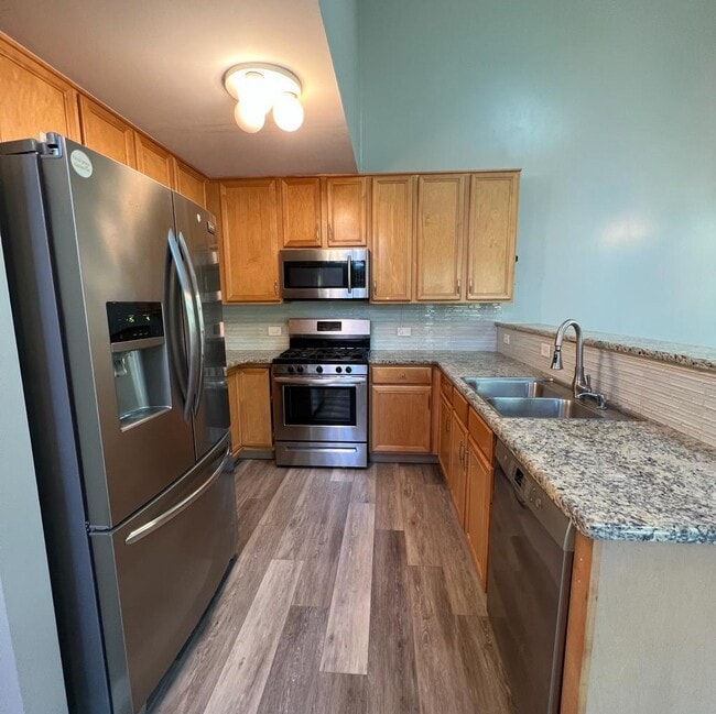 Building Photo - 1169 Shorewood Ct