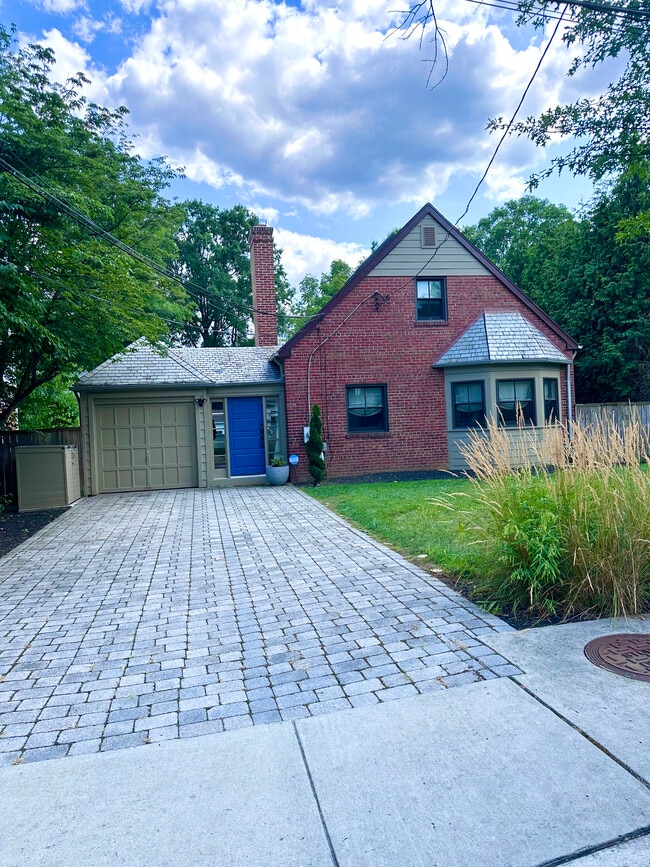 Front Exterior-yard-Garage - 4612 Harling Ln