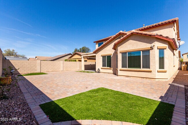 Foto del edificio - 10809 W Saddlehorn Rd