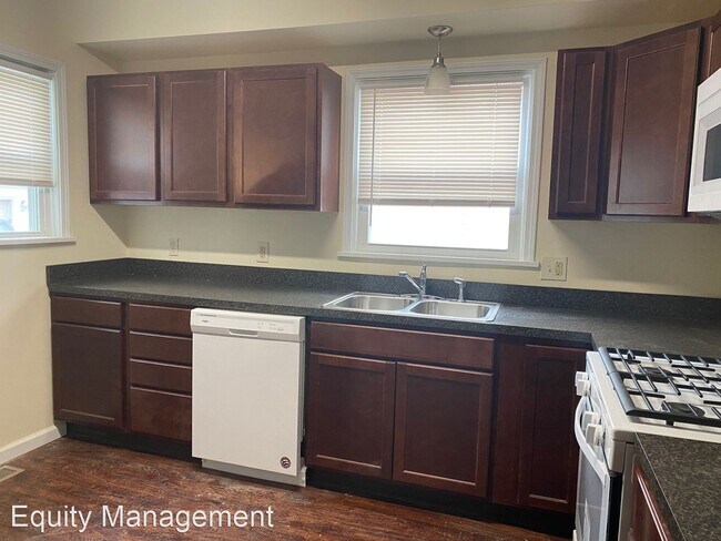 Building Photo - 3 br, 2 bath House - 44 Crumlin Ave.