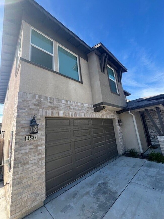 Foto del edificio - 4537 S Ernest St