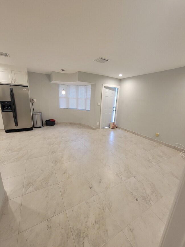 Foto del edificio - 5921 NE 18th Ave