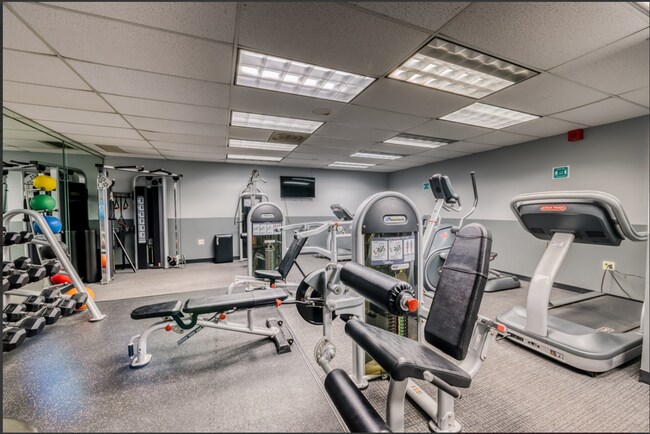 Foto del edificio - 6030 N Sheridan Rd