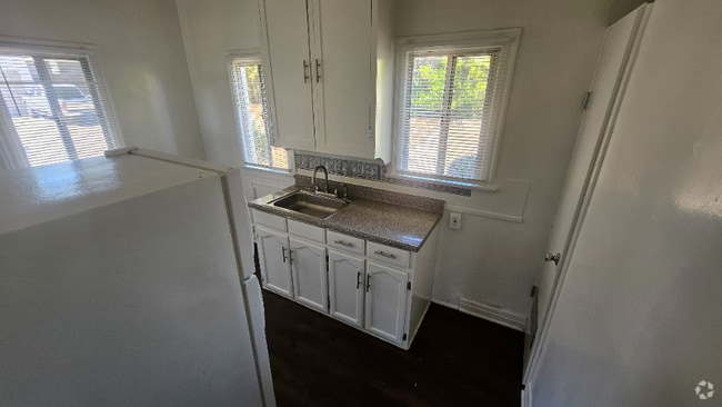 Building Photo - 3707 Monon St