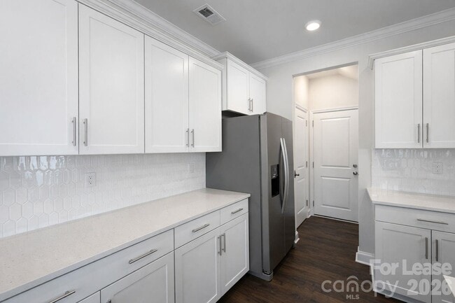 Foto del edificio - 1260 Scarlet Firethorne Ave NW