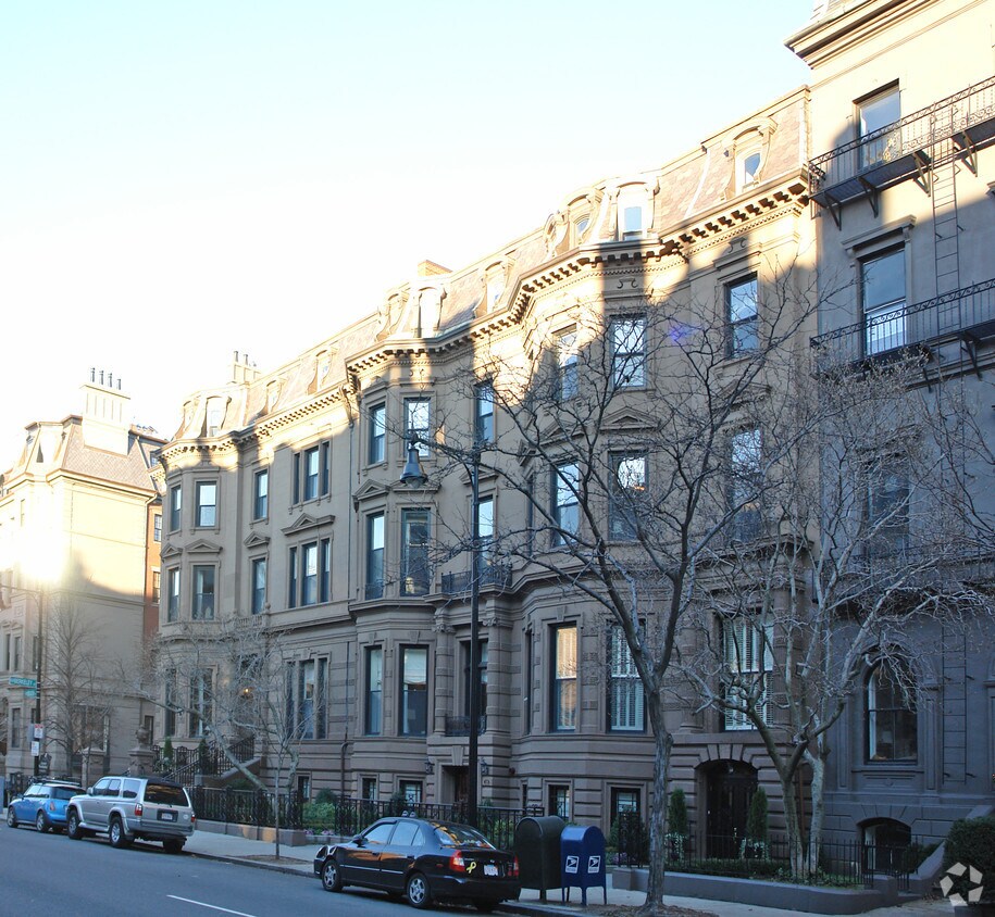 Building Photo - 126-130 Beacon St