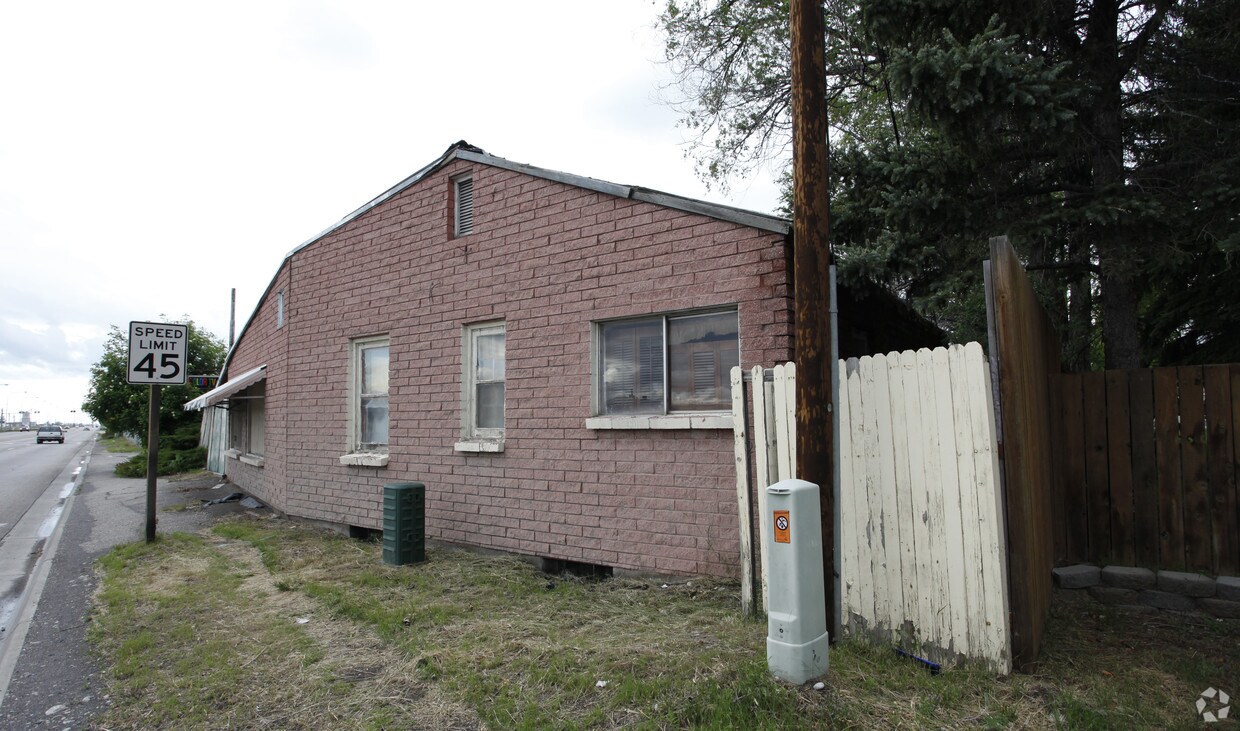 Building Photo - 3460 S Yellowstone Hwy