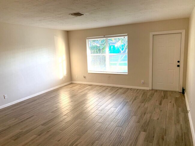 Foto del edificio - 243 SW 4th St