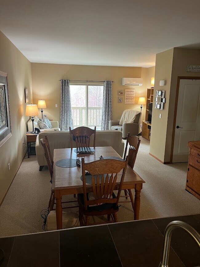 Foto del edificio - 237 Sage Brook Ln