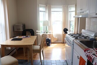 Building Photo - 9 Elmer St