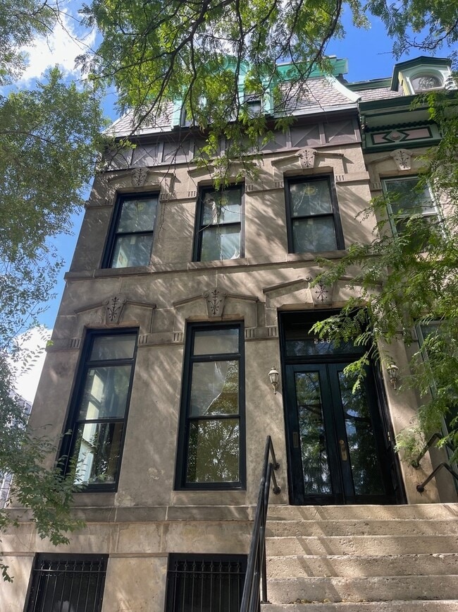 Foto del edificio - 238 S Ashland Ave