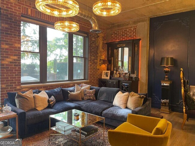 Building Photo - 3180 Mathieson Dr NE