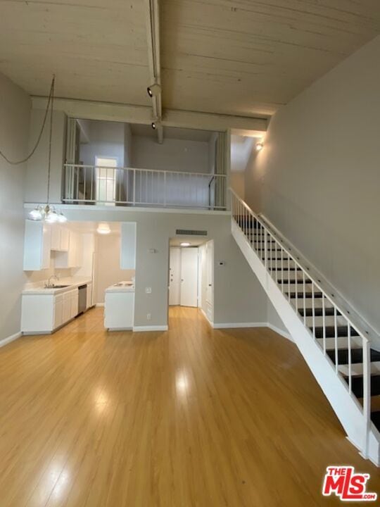 Foto del edificio - 5460 White Oak Ave