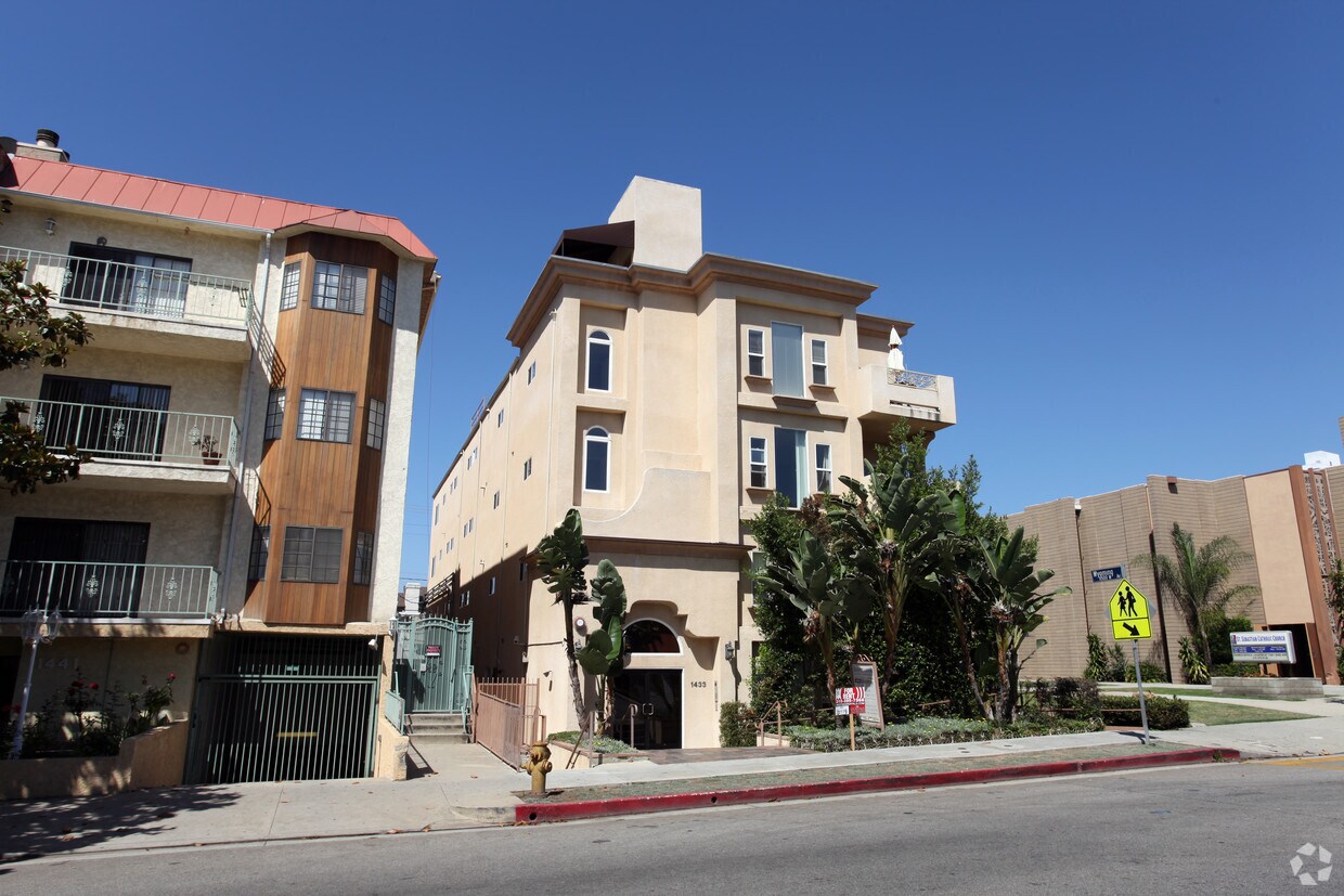 Building Photo - 1433 Federal Ave
