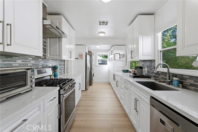 Foto del edificio - 5244 Vanalden Ave