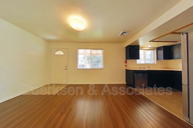 Foto del edificio - 1046 NW 26th St