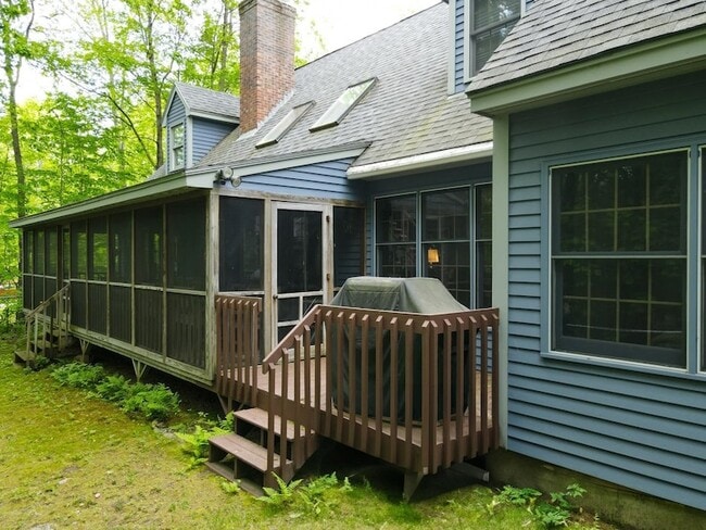 Building Photo - 39 Robertson Dr