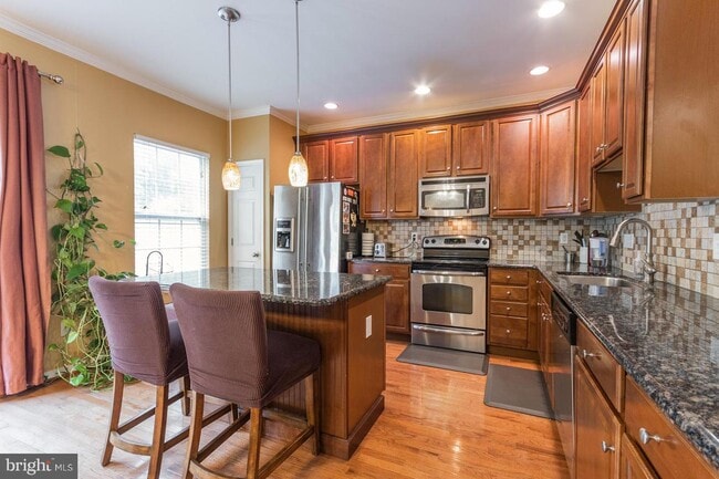 Building Photo - 418 Jacobsen Drive