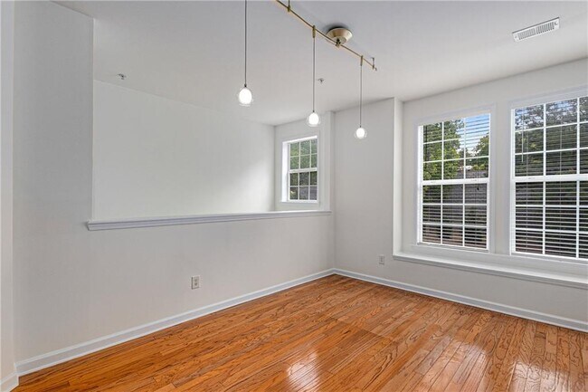 Foto del edificio - 4664 Creekside Villas Way