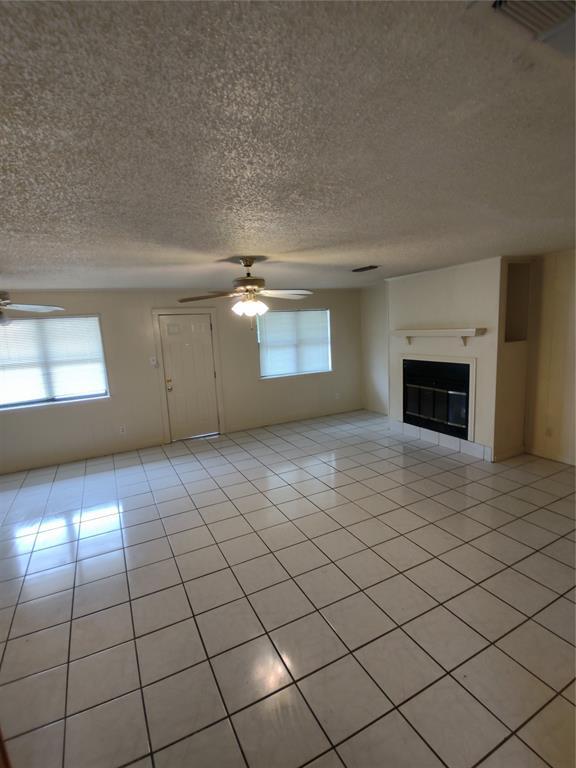 Foto del edificio - 420 W Pleasant Run Rd