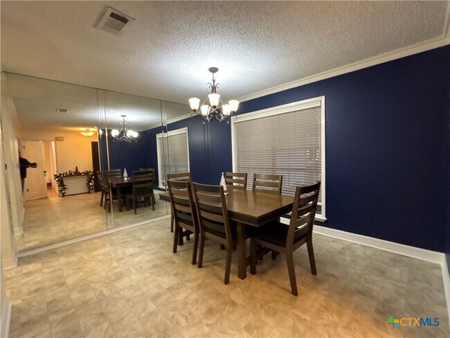 Foto del edificio - 205 Magdalena Dr