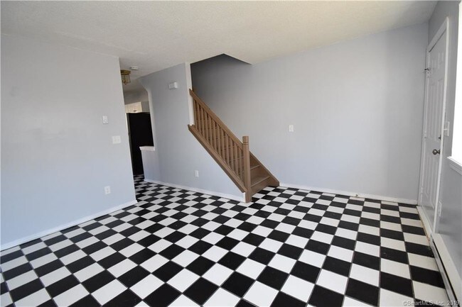 Foto del edificio - 581 Highland Ave