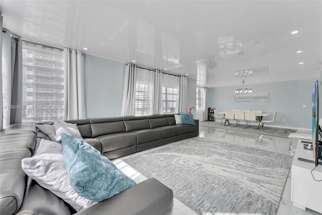 Building Photo - 1980 S Ocean Dr