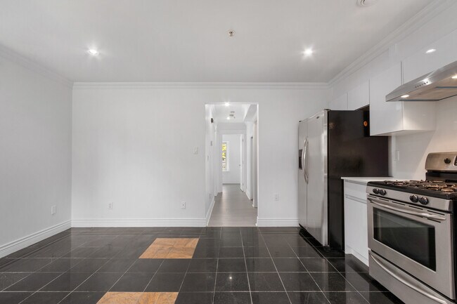 Photo du bâtiment - 105 56th Av E