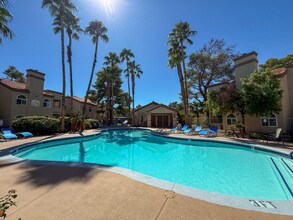 Building Photo - 3145 E Flamingo Rd