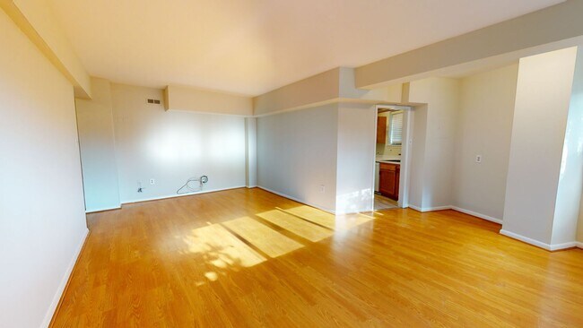 Foto del edificio - 3601 Wisconsin Ave NW