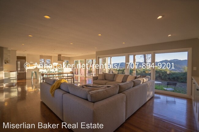 Building Photo - 3 br, 2 bath House - 227 Vista View Dr