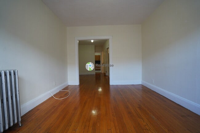 Building Photo - 119 Sutherland Rd