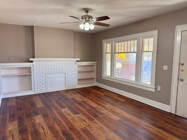 Building Photo - 1710 Monroe St