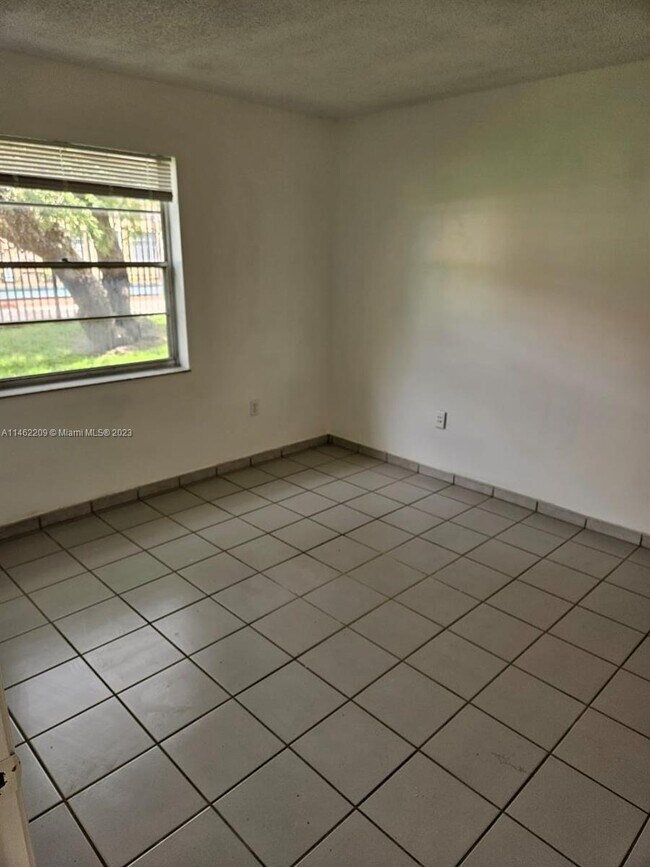Foto del edificio - 6911 SW 129th Ave