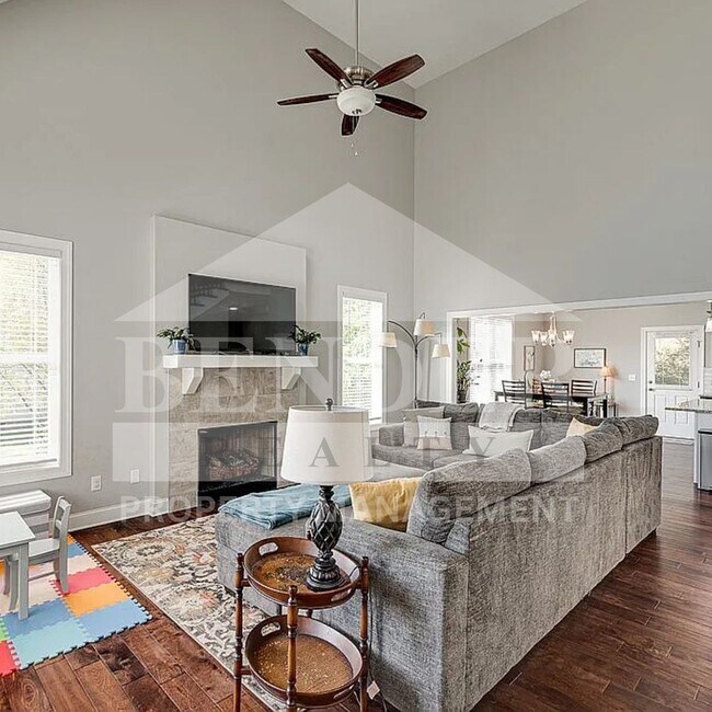 Foto del edificio - Beautiful Like New Home in Ooltewah