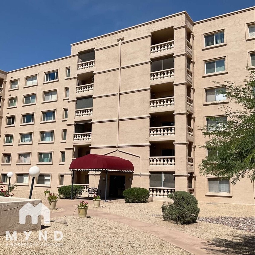 Primary Photo - 7850 E Camelback Rd