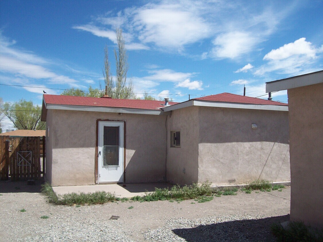 Primary Photo - 807 10th St