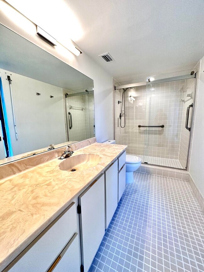 7300 Amberly Ln Unit 401, Delray Beach, FL 33446 Condo for Rent in