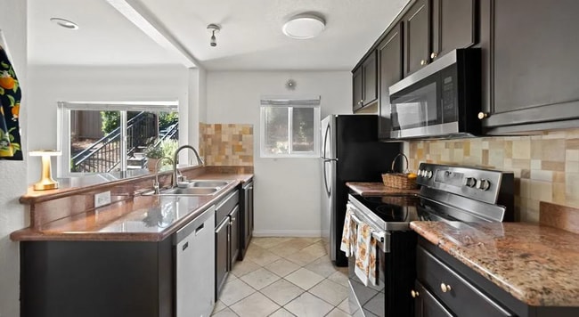 Building Photo - 9860 Dale Ave