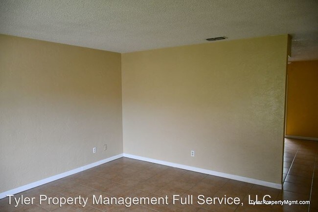 Building Photo - 2 br, 1 bath House - 546 Taylor Rd