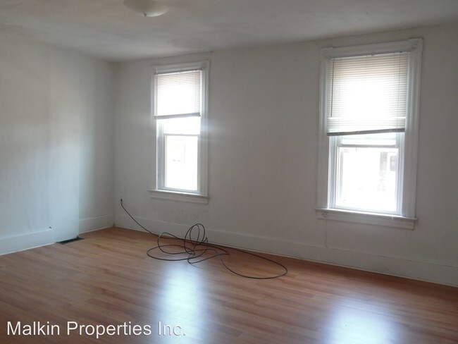 Building Photo - 10 Cuyler Ave