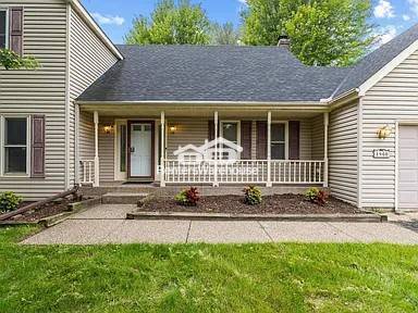 Foto del edificio - Location, Location! 4 bedroom, 3 bathroom home on over half an acre in Hopkins now available!