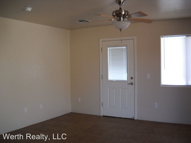 Building Photo - 2440 N Fair Oaks Ave
