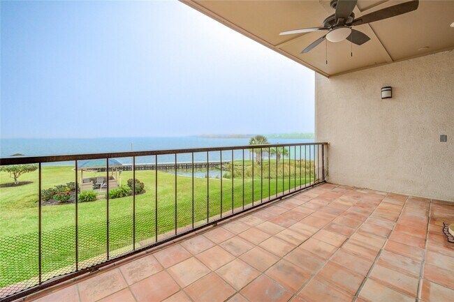 Foto del edificio - 401 Lakeside Ln